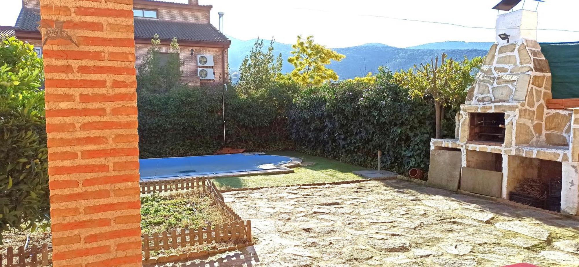 La Higuera De Gredos Villa Higuera de las Duenas Luaran gambar