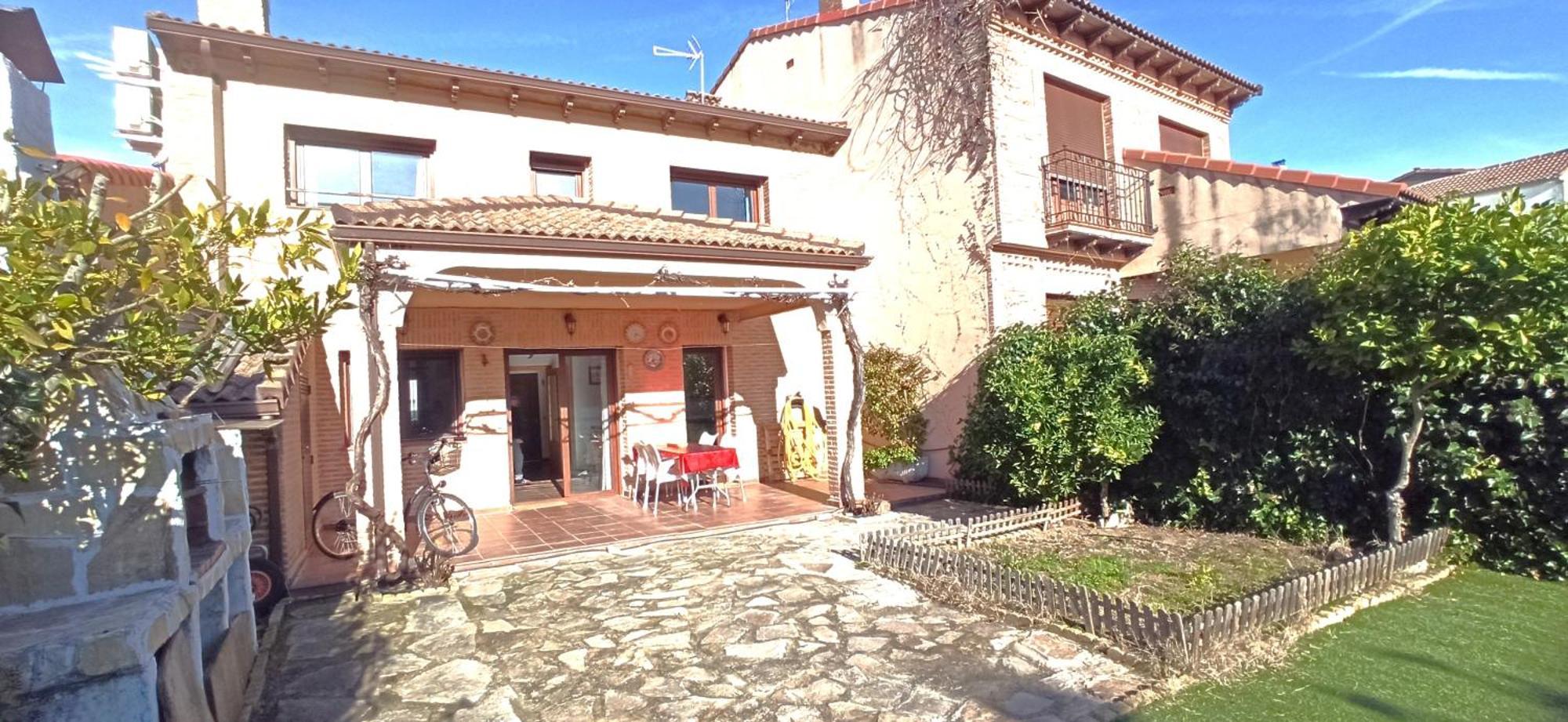 La Higuera De Gredos Villa Higuera de las Duenas Luaran gambar